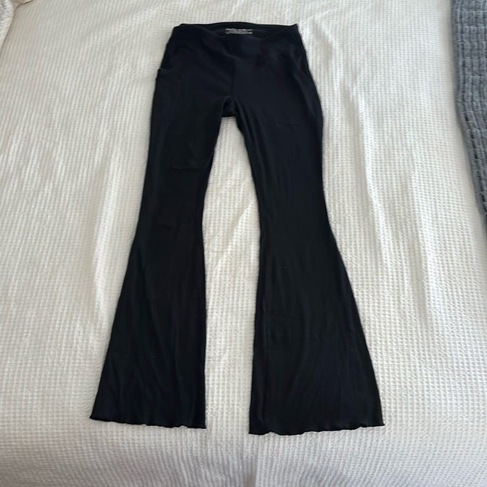 Outdoor Voices Ribbed Flare Leggings